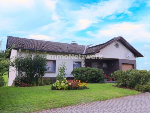 Einfamilienhaus zum Kauf 280.000 € 6 Zimmer 185 m² 817 m² Grundstück Burbach Burbach 54597