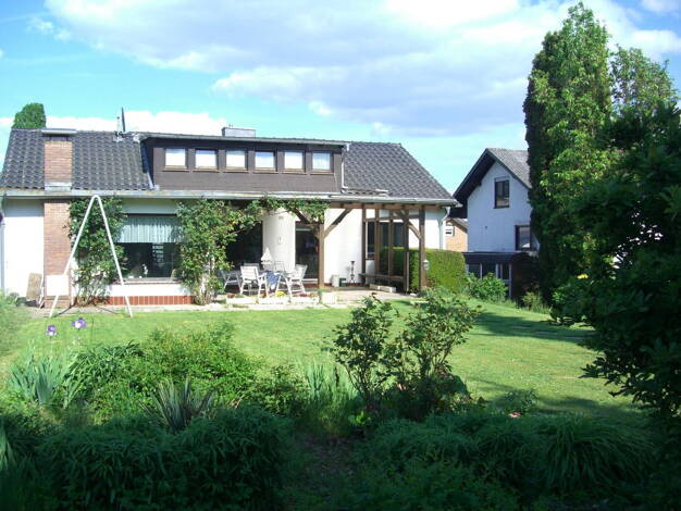 Einfamilienhaus zum Kauf provisionsfrei 460.000 € 8 Zimmer 180 m² 1.400 m² Grundstück Schröck Marburg-Schröck 35043