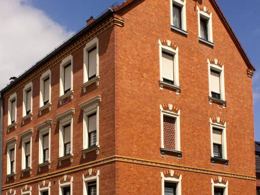 Mehrfamilienhaus zum Kauf als Kapitalanlage geeignet 240.000 € 261 m² Zwickau 08062