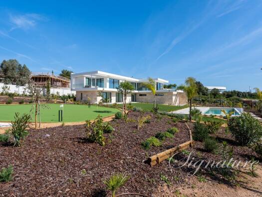 Haus zum Kauf 4.350.000 € 2.755 m² Grundstück Odiáxere 8600