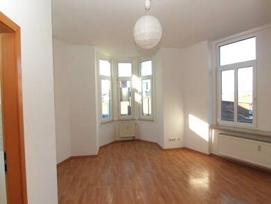 Wohnung zum Kauf 65.000 € 3 Zimmer 66,7 m² Reißiger Vorstadt Plauen 08525