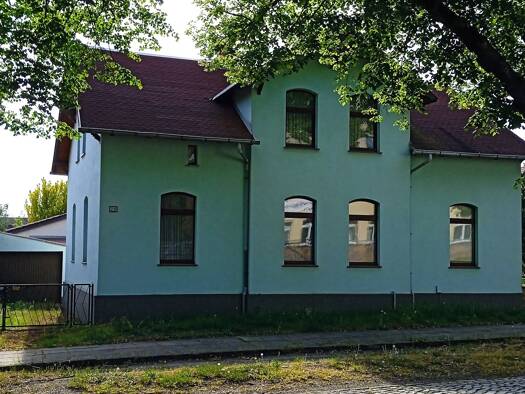 Mehrfamilienhaus zum Kauf provisionsfrei 119.000 € 6,5 Zimmer 181 m² 638 m² Grundstück Elsterwerda Elsterwerda 04910
