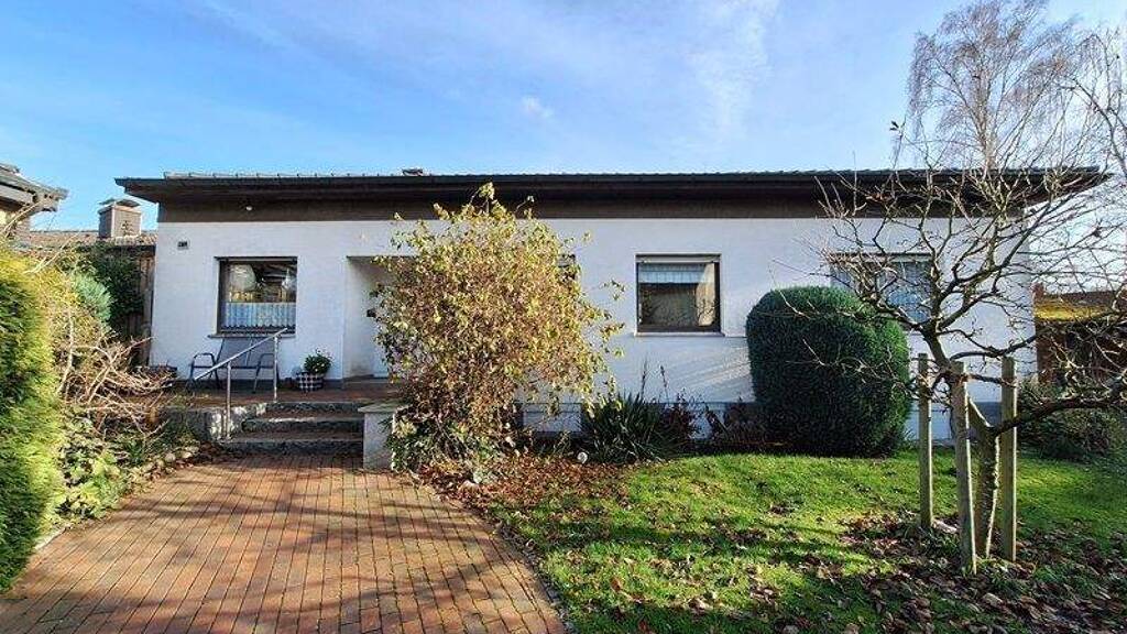 Haus zum Kauf 295.000 € 4 Zimmer 118 m² 492 m² Grundstück Dodesheide Osnabrück 49088