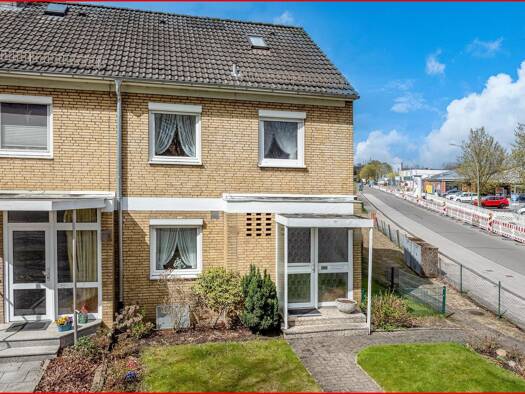 Reihenendhaus zum Kauf 212.000 € 4 Zimmer 102 m² 308 m² Grundstück Wittorf Wittorf 24539