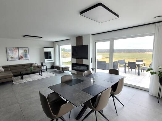 Einfamilienhaus zur Miete 2.950 € 6 Zimmer 199 m² 455 m² Grundstück frei ab sofort Buch Weisendorf 91085