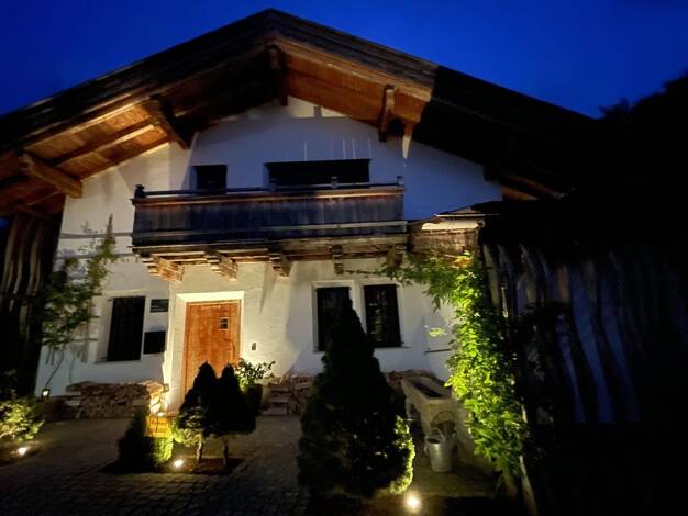 Haus zum Kauf provisionsfrei 2.490.000 € 5 Zimmer 206 m² 504 m² Grundstück Dr.-Paul-Weinhart-Straße 2 a Prien Prien am Chiemsee 83209