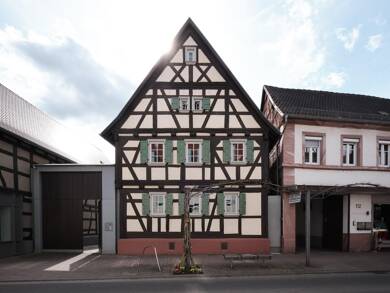 Einfamilienhaus zum Kauf 2.300.000 € 7 Zimmer 340 m² 1.045 m² Grundstück Kandel 76870