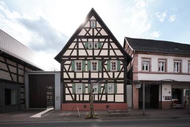 Einfamilienhaus zum Kauf 2.300.000 € 7 Zimmer 340 m² 1.045 m² Grundstück Kandel 76870
