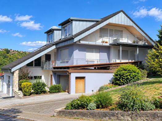 Mehrfamilienhaus zum Kauf 499.000 € 8 Zimmer 290 m² 718 m² Grundstück frei ab sofort Grünsfeld Grünsfeld 97947