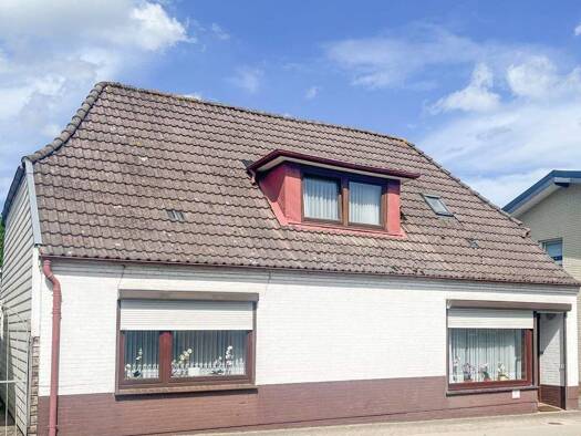 Einfamilienhaus zum Kauf 176.000 € 8 Zimmer 300 m² 1.200 m² Grundstück Hennstedt 25779
