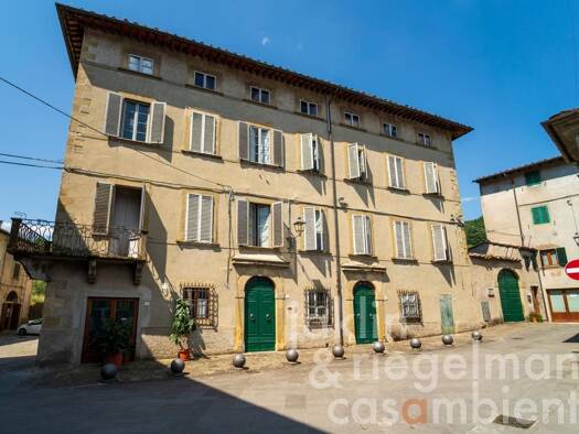 Haus zum Kauf 1.200.000 € 1.100 m² 1.500 m² Grundstück Castel San Niccolò 52018