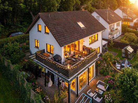 Einfamilienhaus zum Kauf provisionsfrei 495.000 € 8 Zimmer 225 m² 560 m² Grundstück Hiddesen Detmold / Hiddesen 32760