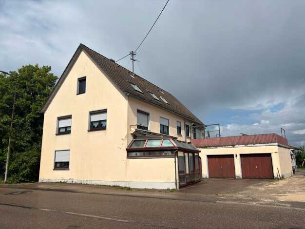 Mehrfamilienhaus zum Kauf 299.000 € 9 Zimmer 200 m² 322 m² Grundstück Hülen Lauchheim 73466