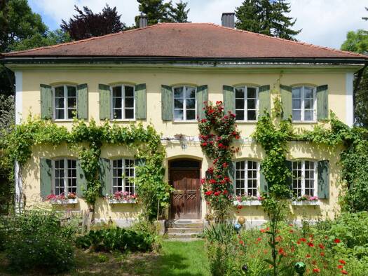 Haus zum Kauf provisionsfrei 1.400.000 € 6,5 Zimmer 210 m² 2.500 m² Grundstück Birglbacher Straße 4 Ruppertszell Schiltberg 86576