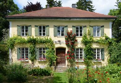 Haus zum Kauf provisionsfrei 1.400.000 € 6,5 Zimmer 210 m² 2.500 m² Grundstück Birglbacher Straße 4 Ruppertszell Schiltberg 86576