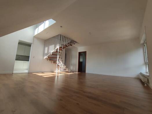 Wohnung zur Miete 800 € 3,5 Zimmer 92 m² Ehlhalten Eppstein 65817