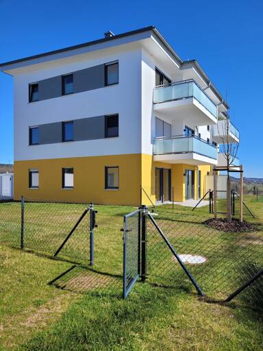 Wohnung zur Miete 784 € 2 Zimmer 65,3 m² EG frei ab sofort Ida-Pfeiffer-Straße Amberg Amberg 92224