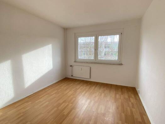 Wohnung zur Miete 252 € 2 Zimmer 50,3 m² 2. Geschoss Siegfried-Flack-Straße 25c Altenburg 04600