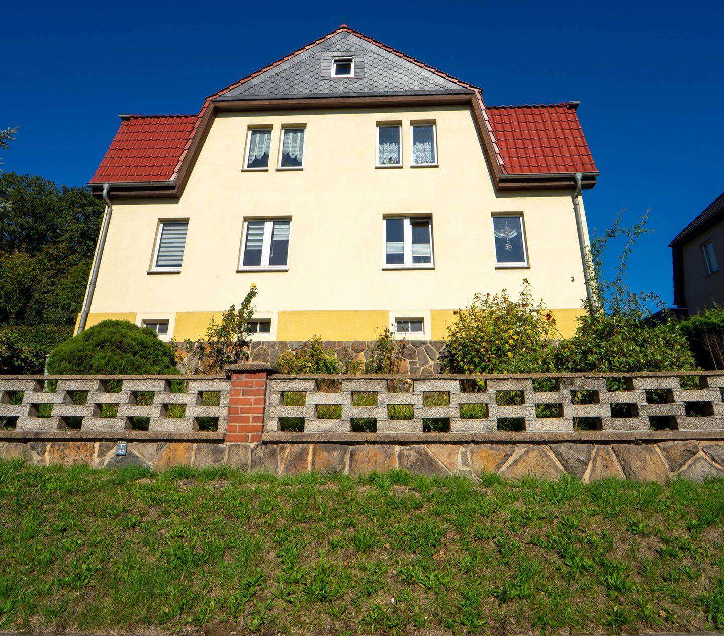 Mehrfamilienhaus zum Kauf - Ansicht 2