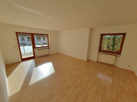 Wohnung zur Miete 740 € 2 Zimmer 70 m² Geschoss 1/2 frei ab 01.09.2026 Schwaig Schwaig bei Nürnberg 90571
