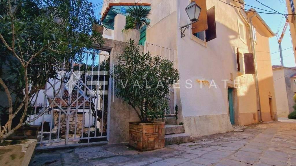 Haus zum Kauf 875.000 € 6 Zimmer 250 m² Centar