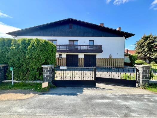 Einfamilienhaus zum Kauf provisionsfrei 340.000 € 5 Zimmer 260 m² 1.000 m² Grundstück frei ab sofort Johannes-R.-Becher-Straße 11 Weinhübel Görlitz 02827