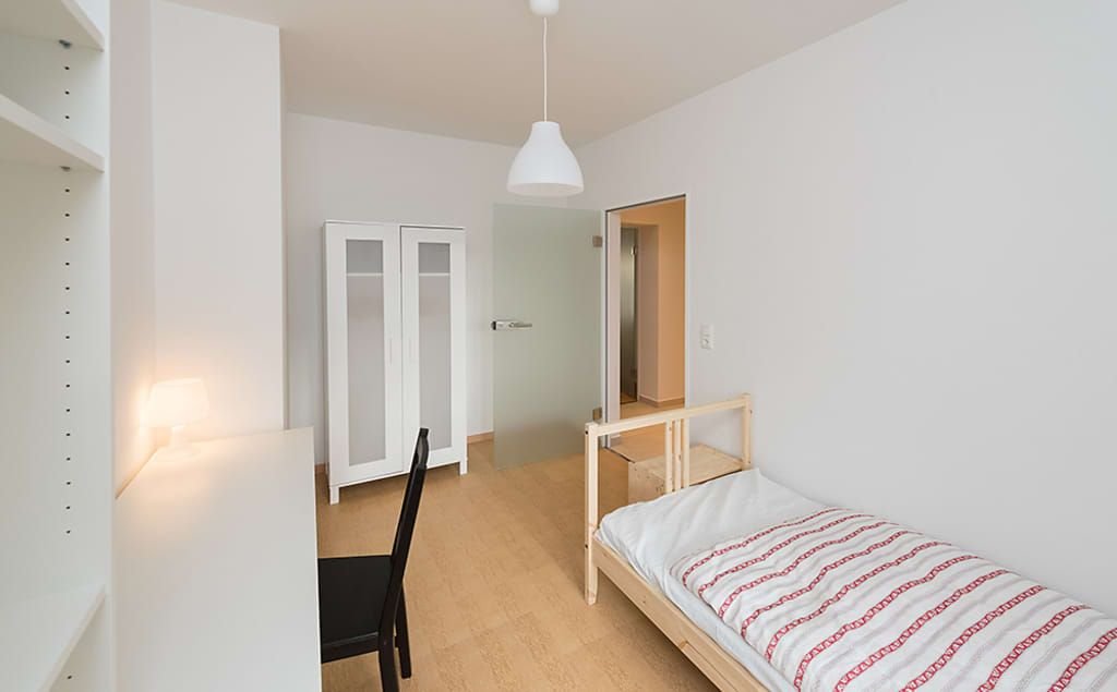 Wohnung zur Miete Wohnen auf Zeit 945 € 3 Zimmer 10 m²<br/>Wohnfläche 04.03.2025<br/>Verfügbarkeit Leopoldstraße 105 Münchener Freiheit München 80802