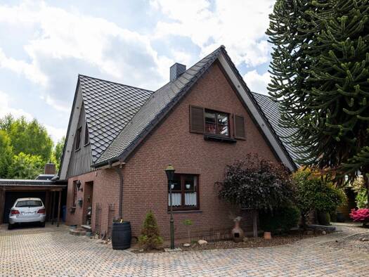 Mehrfamilienhaus zum Kauf 397.000 € 8 Zimmer 275 m² 907 m² Grundstück Delmenhorst 27755