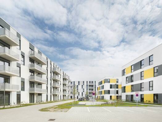 Tiefgarage zur Miete provisionsfrei 90 € Aldebaranstraße 18 Schönefeld Schönefeld 12529