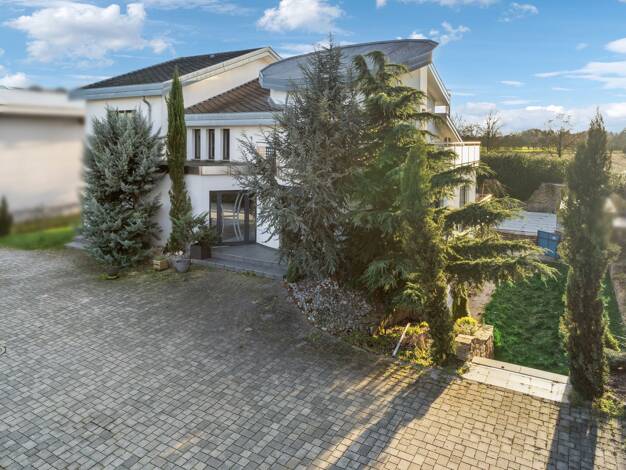 Villa zum Kauf 2.499.000 € 11 Zimmer 482,7 m² 2.888 m² Grundstück Ottersweier Ottersweier 77833