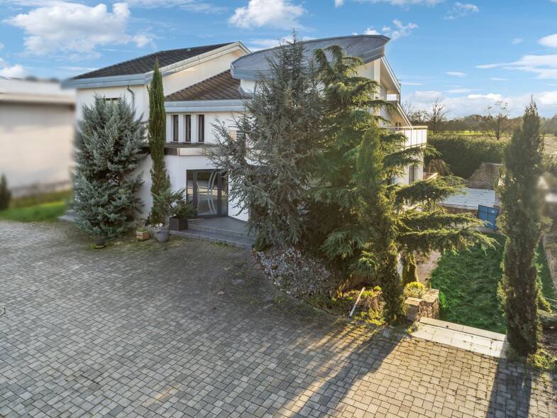 Villa zum Kauf 2.499.000 € 11 Zimmer 482,7 m² 2.888 m² Grundstück Ottersweier Ottersweier 77833