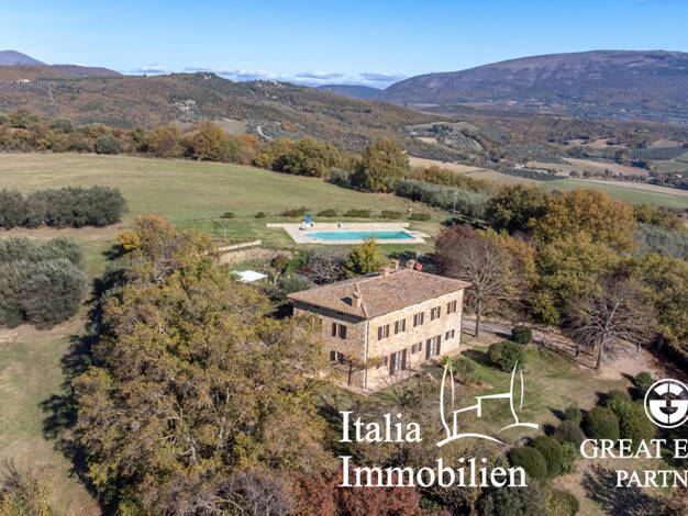 Bauernhaus zum Kauf 790.000 € 10 Zimmer 310 m² 5.000 m² Grundstück Corciano 06073