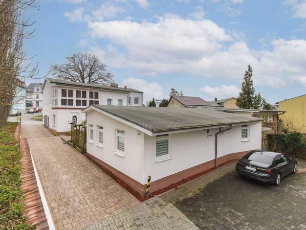 Sonstiges zum Kauf als Kapitalanlage geeignet 11 Zimmer 445 m² 822,1 m² Grundstück Bergen Bergen auf Rügen 18528