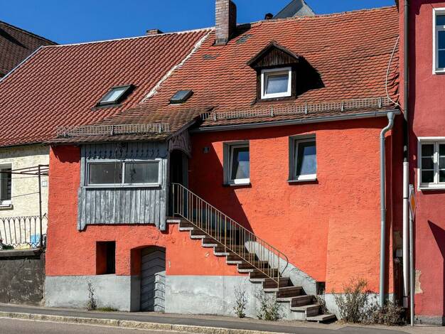 Reihenmittelhaus zum Kauf 137.000 € 3 Zimmer 95 m² 135 m² Grundstück Nabburg Nabburg 92507