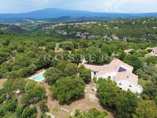 Haus zum Kauf 1.190.000 € 320 m² 10.000 m² Grundstück Zone Rurale Sud Venasque 84210