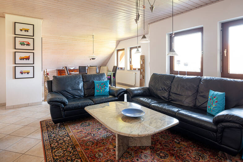 Wohnung zum Kauf 359.000 € 3 Zimmer 119 m² Dachgeschoss frei ab 30.06.2025 Karlsdorf Karlsdorf-Neuthard 76689