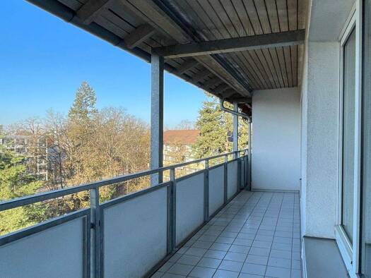 Wohnung zur Miete 584 € 2 Zimmer 68,3 m² 4. Geschoss frei ab 10.04.2026 Gebbertstr. 160 Erlangen-Süd Erlangen 91058