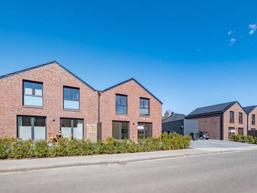 Doppelhaushälfte zur Miete - Erstbezug 1.715 € 4 Zimmer 108 m² 1 m² Grundstück frei ab sofort Stade 21680