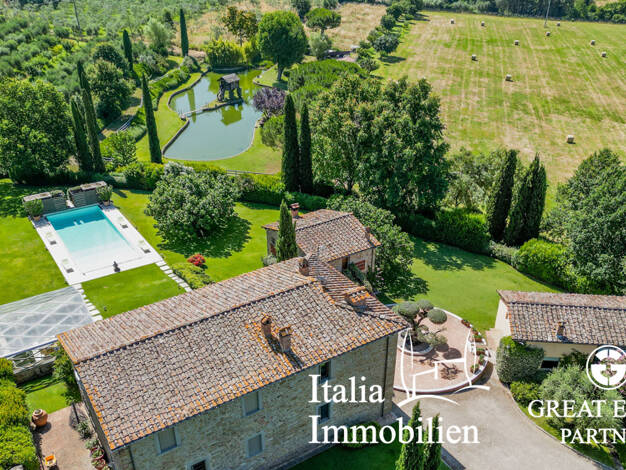 Bauernhaus zum Kauf 4.300.000 € 22 Zimmer 691 m² 131.000 m² Grundstück Arezzo 52100