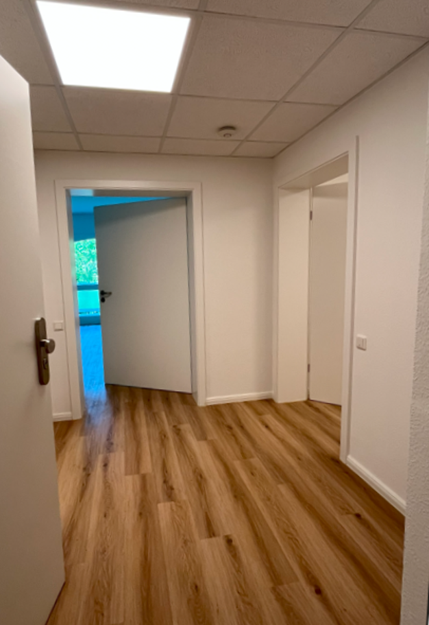 Wohnung zur Miete 781 € 2 Zimmer 66,6 m² Dachgeschoss, 2. Geschoss frei ab sofort Löwensen Bad Pyrmont 31812