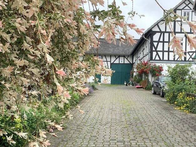 Bauernhaus zum Kauf provisionsfrei 990.000 € 10 Zimmer 350 m² 2.400 m² Grundstück frei ab 01.01.2028 Schöneberg 57638