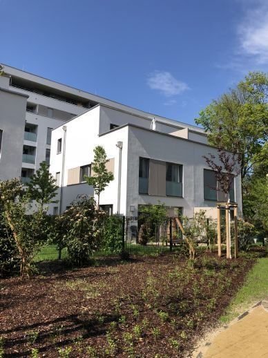 Doppelhaushälfte zur Miete 1.750 € 4,5 Zimmer 157 m²<br/>Wohnfläche ab sofort<br/>Verfügbarkeit Weinligstraße 2 Seevorstadt-West (Am See) Dresden 01067