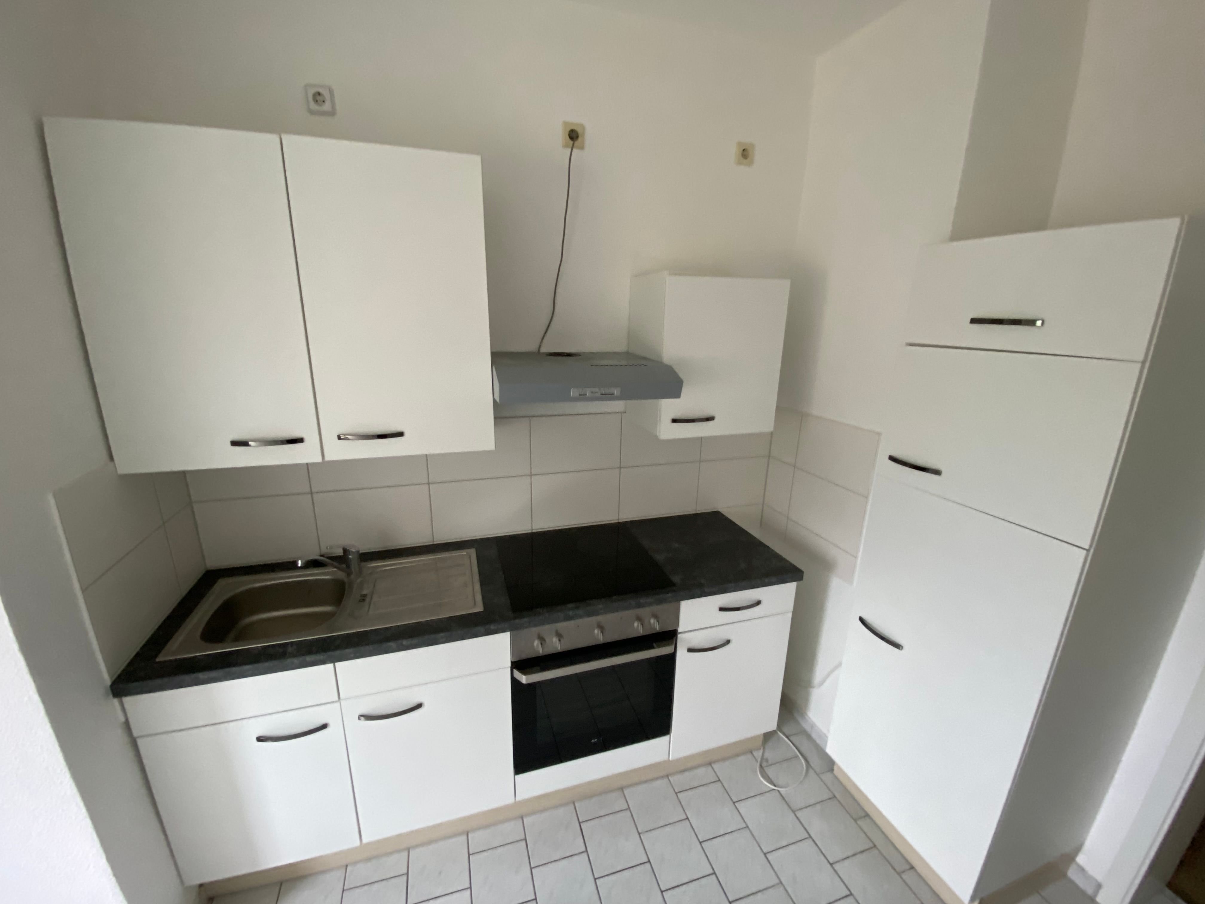 Apartment zur Miete 250 € 2 Zimmer 45,8 m²<br/>Wohnfläche 1.<br/>Geschoss Schrödelstr. 6 Alt Chrieschwitz Plauen 08529