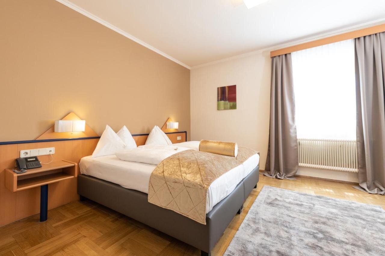 Hotel zum Kauf 1.980.000 € 49 Zimmer Fürstenfeld 8362