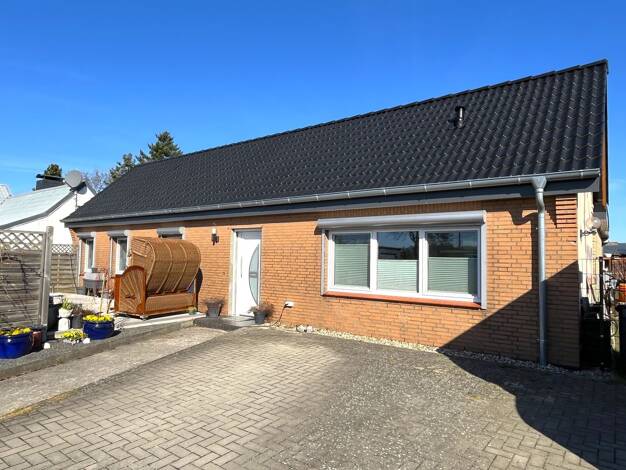 Einfamilienhaus zum Kauf 377.000 € 4 Zimmer 154,8 m² 1.021 m² Grundstück Wrist 25563