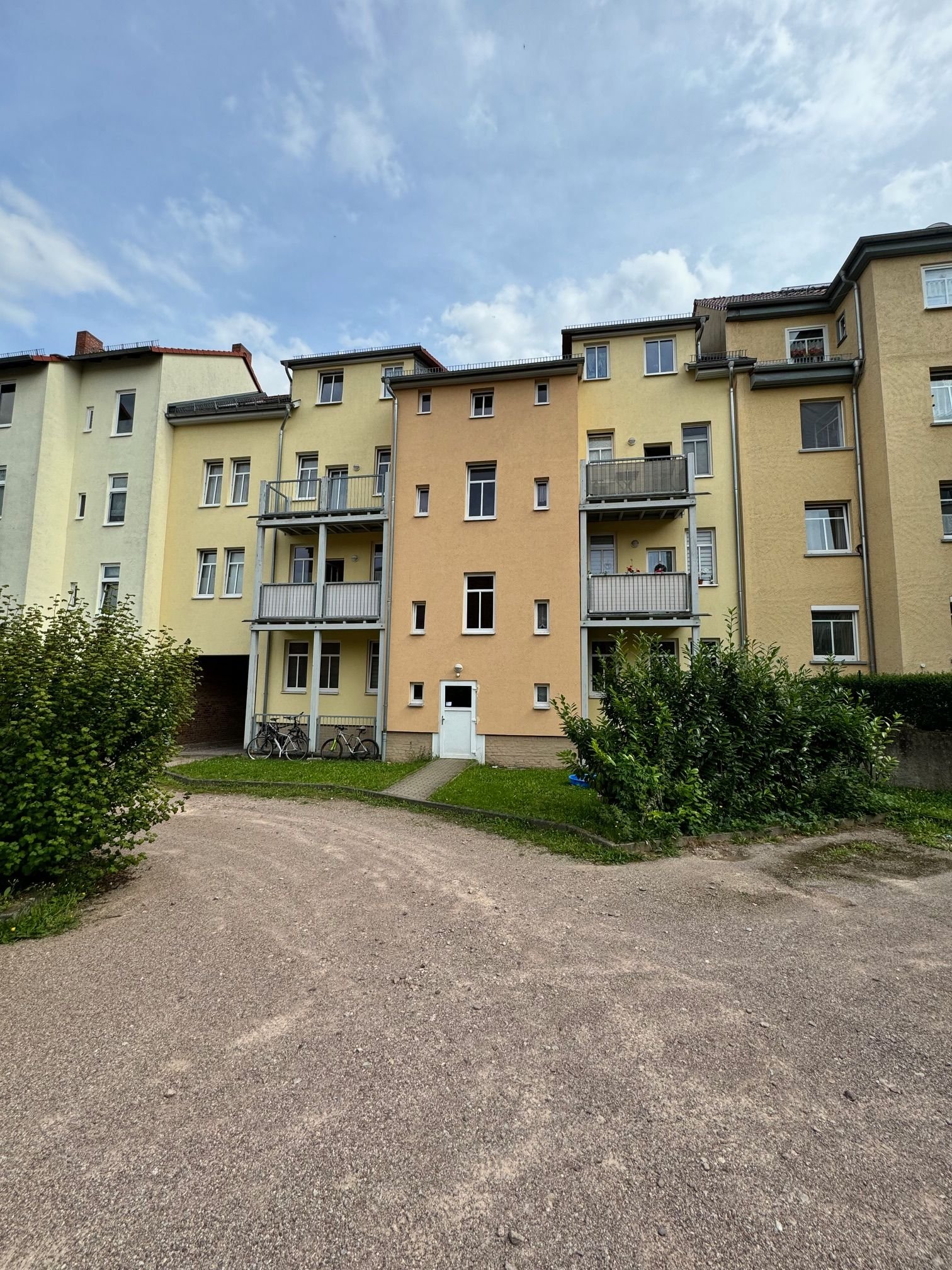 Mehrfamilienhaus zum Kauf als Kapitalanlage geeignet 820.000 € 555 m²<br/>Wohnfläche 1.129 m²<br/>Grundstück Thomas-Mann-Straße 17 Arnstadt Arnstadt 99310