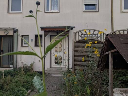 Reihenmittelhaus zum Kauf 169.500 € 5 Zimmer 82 m² 399 m² Grundstück Lehrberg Lehrberg 91611