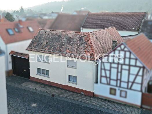 Haus zum Kauf 280.000 € 5 Zimmer 150 m² 483 m² Grundstück Nieder-Mörlen Bad Nauheim 61231