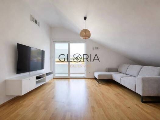Studio zum Kauf 270.000 € 1 Zimmer 71 m² 3. Geschoss Solin