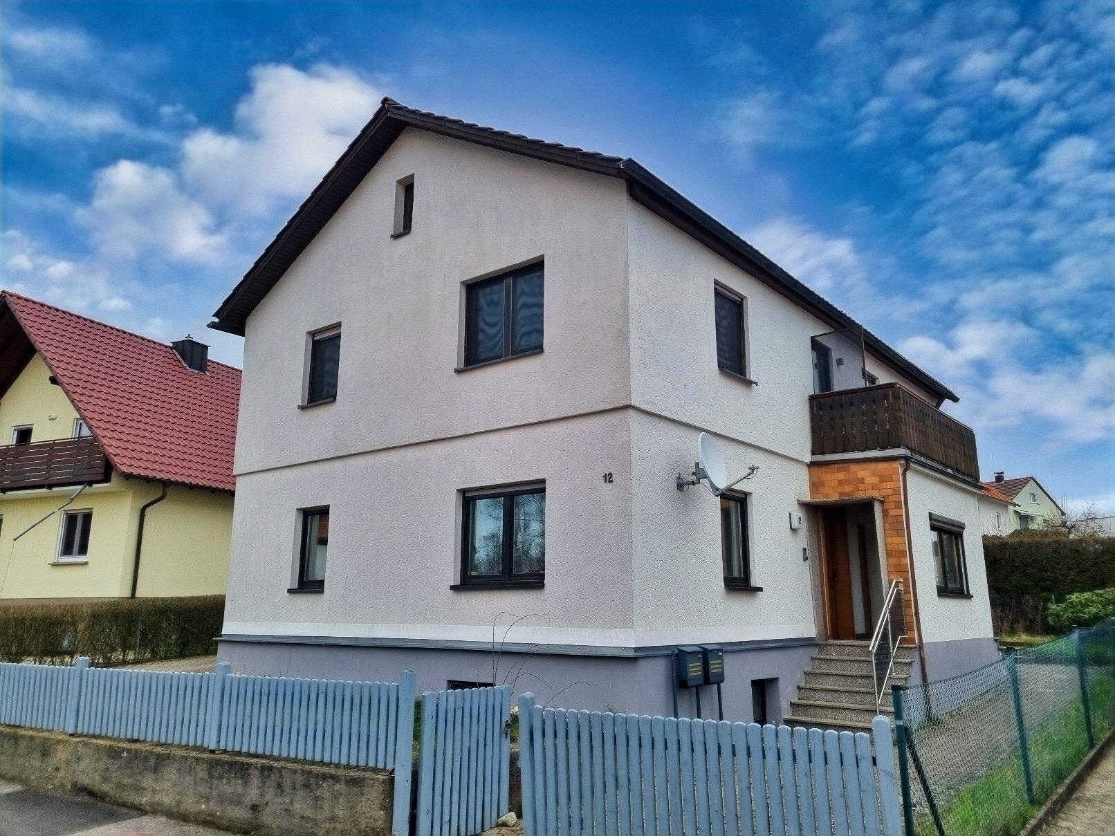 Mehrfamilienhaus zum Kauf 375.000 € 8 Zimmer 160 m²<br/>Wohnfläche 374 m²<br/>Grundstück Haßfurt Haßfurt 97437